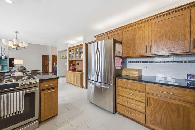 4410 Hunter Drive, St Joseph, MO 64506