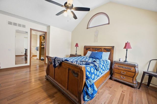 4410 Hunter Drive, St Joseph, MO 64506