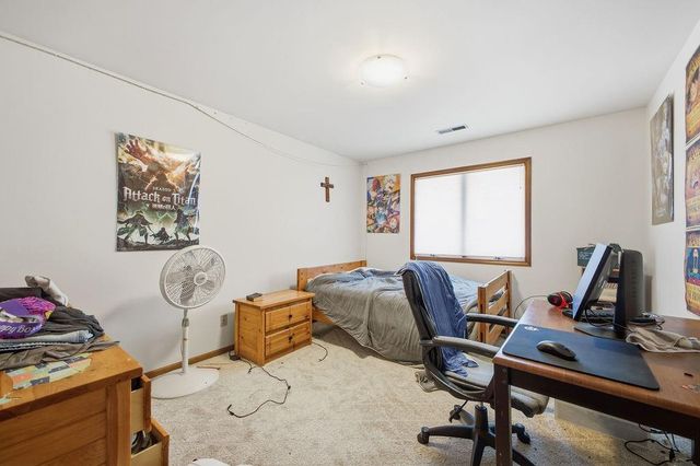 4410 Hunter Drive, St Joseph, MO 64506