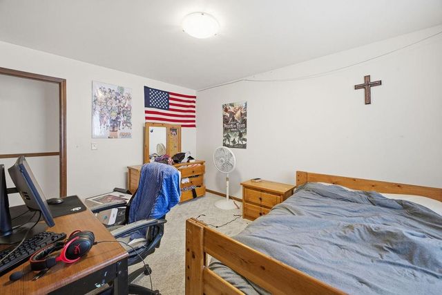 4410 Hunter Drive, St Joseph, MO 64506