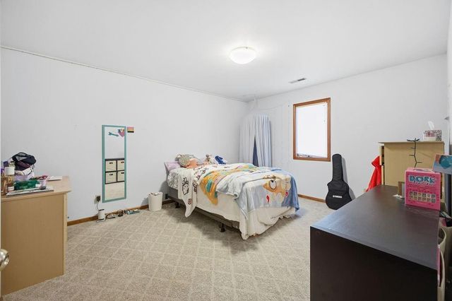 4410 Hunter Drive, St Joseph, MO 64506