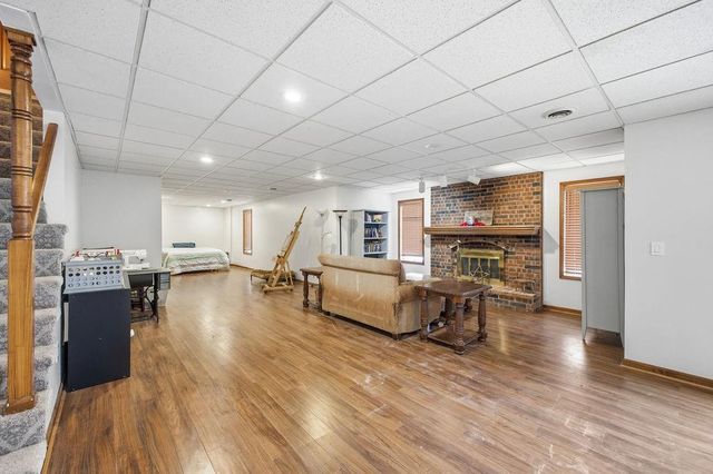 4410 Hunter Drive, St Joseph, MO 64506