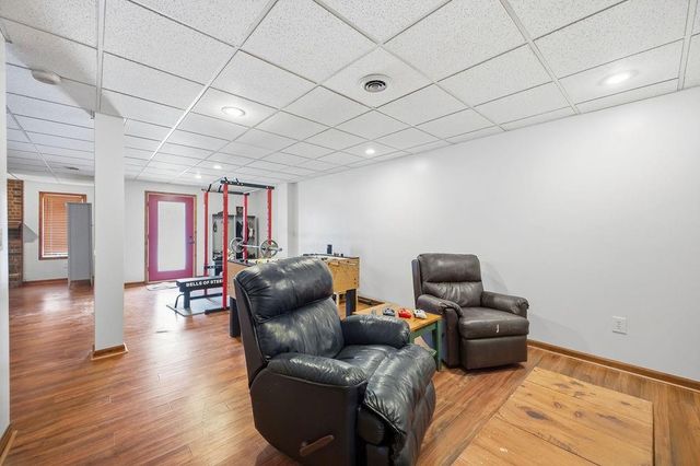 4410 Hunter Drive, St Joseph, MO 64506