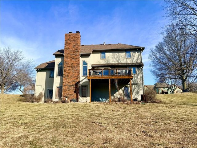 4410 Hunter Drive, St Joseph, MO 64506