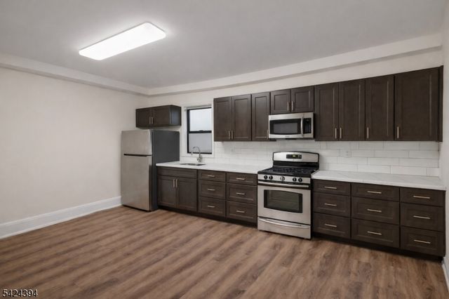 64 N 13Th St, Newark City, NJ 07107