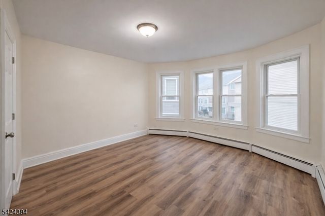 64 N 13Th St, Newark City, NJ 07107