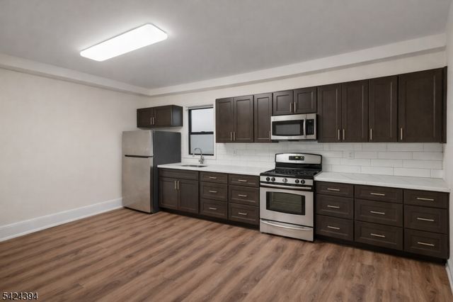 64 N 13Th St, Newark City, NJ 07107