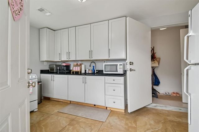 5723 CHERRY TREE DRIVE, Lakeland, FL 33811