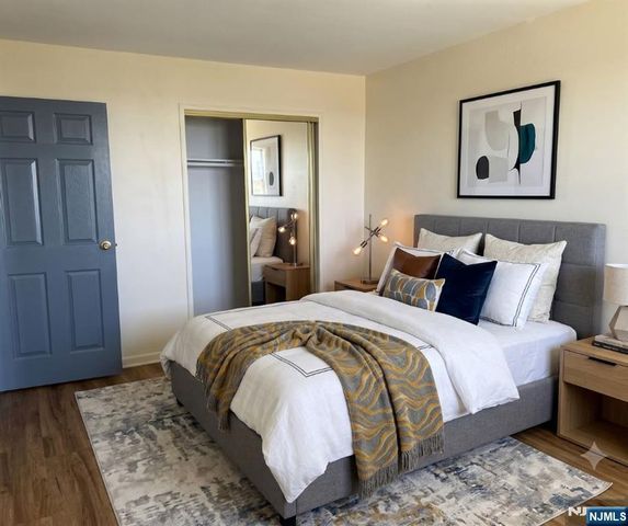 201 12th Street 19, Palisades Park, NJ 07650