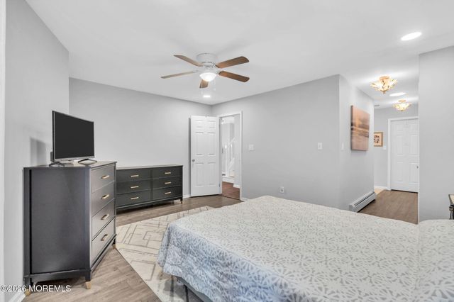 98 Longwood Drive, Manahawkin, NJ 08050