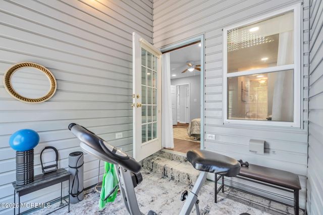 98 Longwood Drive, Manahawkin, NJ 08050