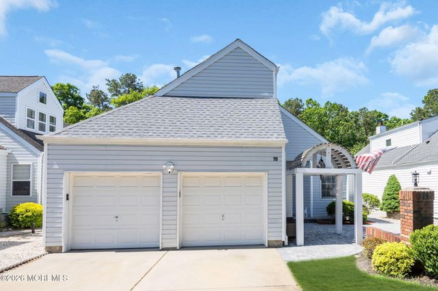98 Longwood Drive, Manahawkin, NJ 08050