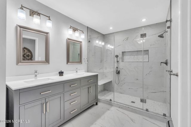 98 Longwood Drive, Manahawkin, NJ 08050