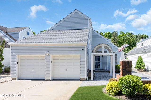 98 Longwood Drive, Manahawkin, NJ 08050