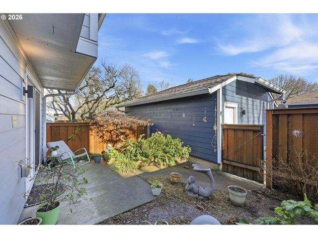 8390 Sw MOHAWK St, Tualatin, OR 97062