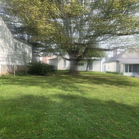 206 Richmond Street, Lancaster, KY 40444