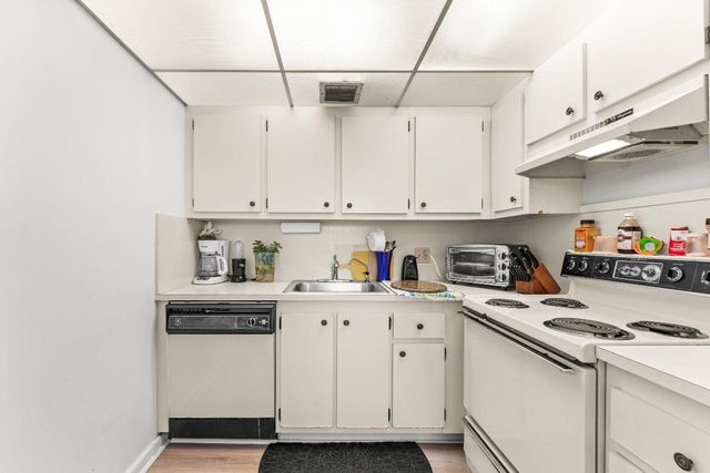 13250 SW 4th Court 306g, Pembroke Pines, FL 33027