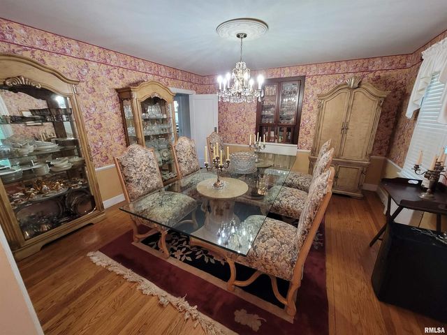 321 W Boone Street, Salem, IL 62881