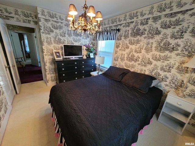 321 W Boone Street, Salem, IL 62881