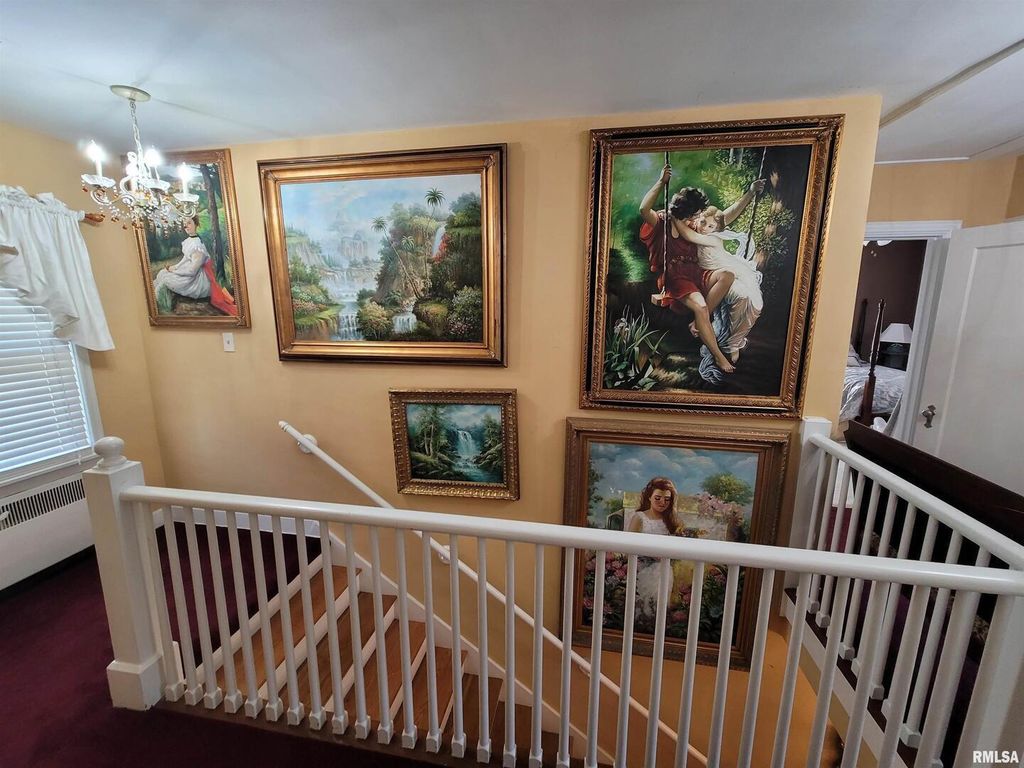 Image 15 of property listing at 321 W Boone Street, Salem, IL 62881