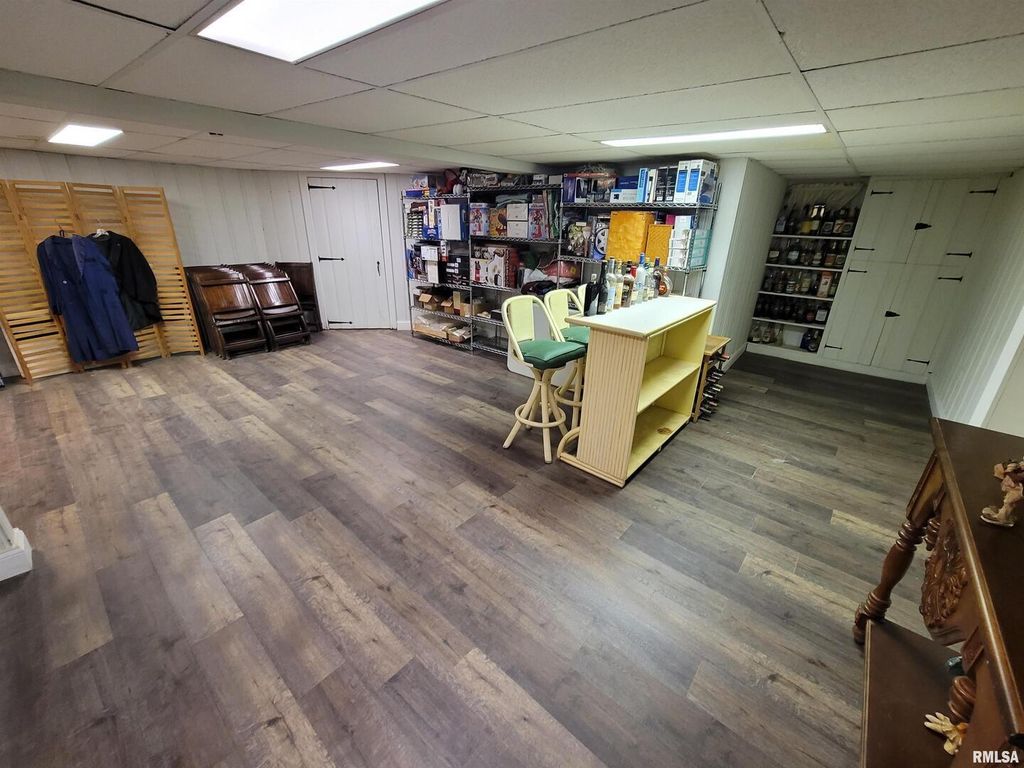 Image 37 of property listing at 321 W Boone Street, Salem, IL 62881