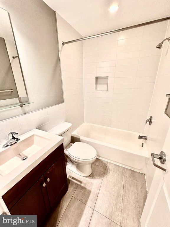 533 N BUDD ST #1-O, Philadelphia, PA 19104
