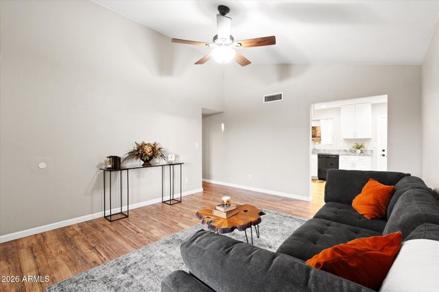 2207 W Monroe Street, Chandler, AZ 85224