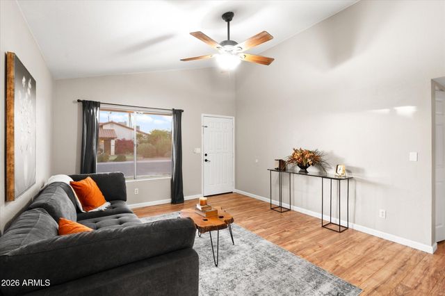 2207 W Monroe Street, Chandler, AZ 85224