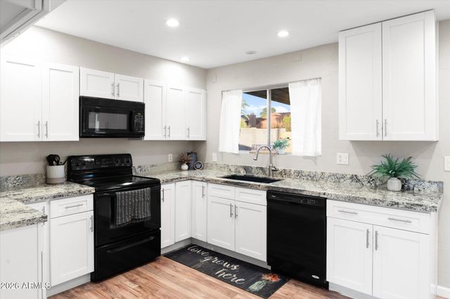 2207 W Monroe Street, Chandler, AZ 85224