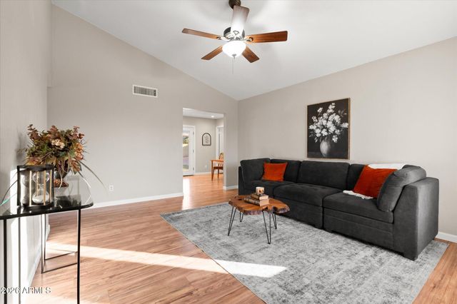 2207 W Monroe Street, Chandler, AZ 85224