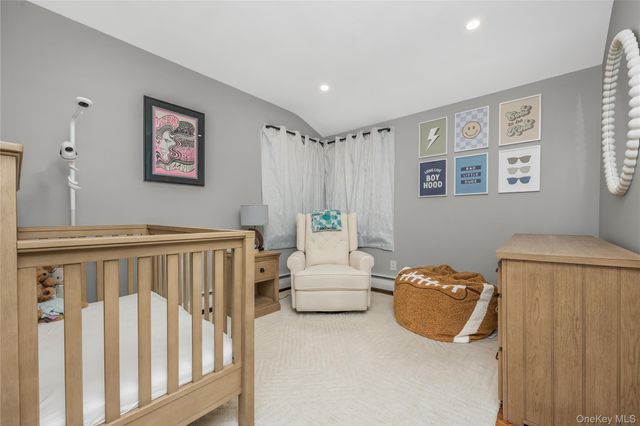 17 Lewis Circle, Babylon, NY 11702
