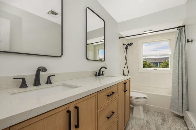 17 Lewis Circle, Babylon, NY 11702