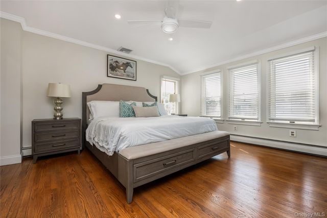 17 Lewis Circle, Babylon, NY 11702