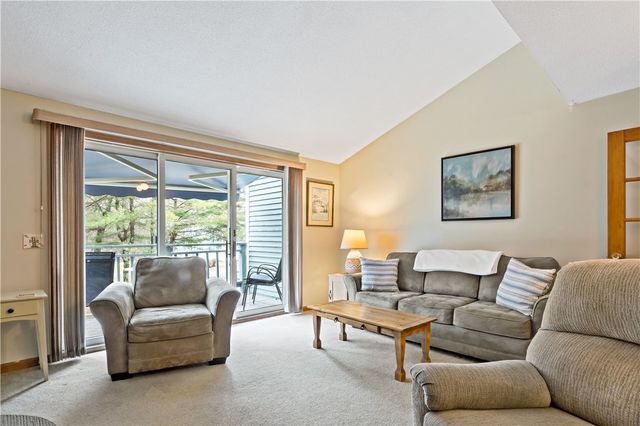 50 South Bay Drive 19, Narragansett, RI 02882