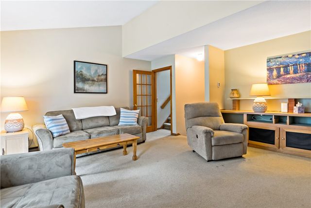 50 South Bay Drive 19, Narragansett, RI 02882