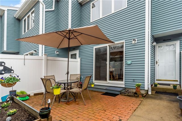 50 South Bay Drive 19, Narragansett, RI 02882