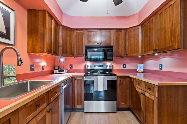 50 South Bay Drive 19, Narragansett, RI 02882