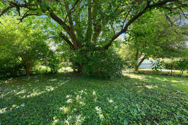 615-617 Lane Allen Road, Lexington, KY 40504