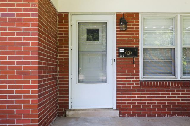 615-617 Lane Allen Road, Lexington, KY 40504