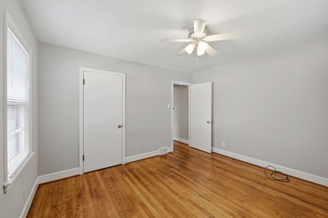 615-617 Lane Allen Road, Lexington, KY 40504