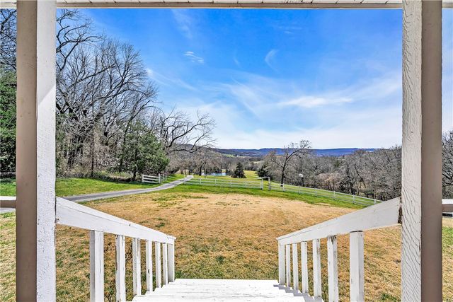 19271 Vineyard Road, Canehill, AR 72717