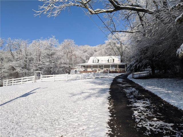 19271 Vineyard Road, Canehill, AR 72717