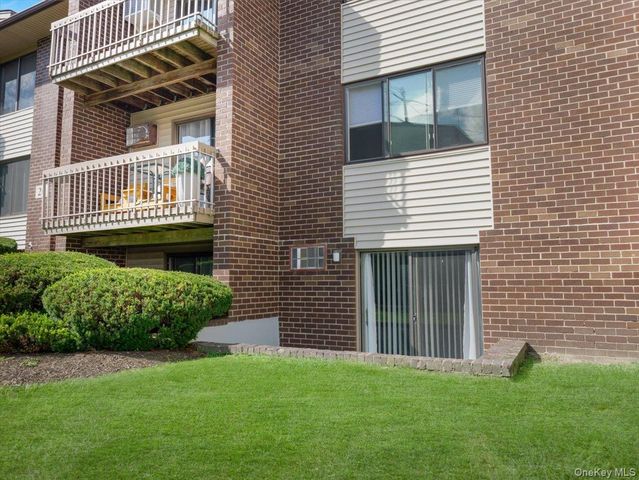 202 Country Club Lane, Pomona, NY 10970