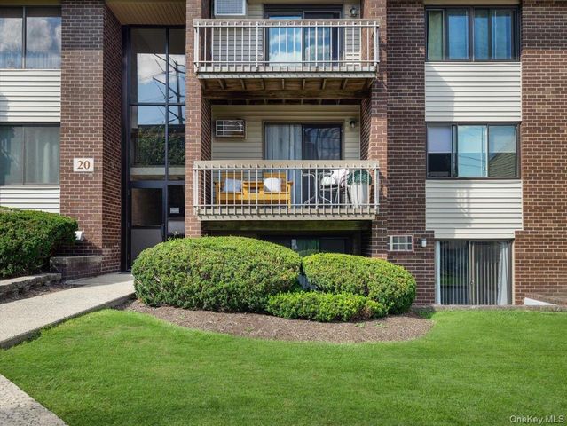 202 Country Club Lane, Pomona, NY 10970