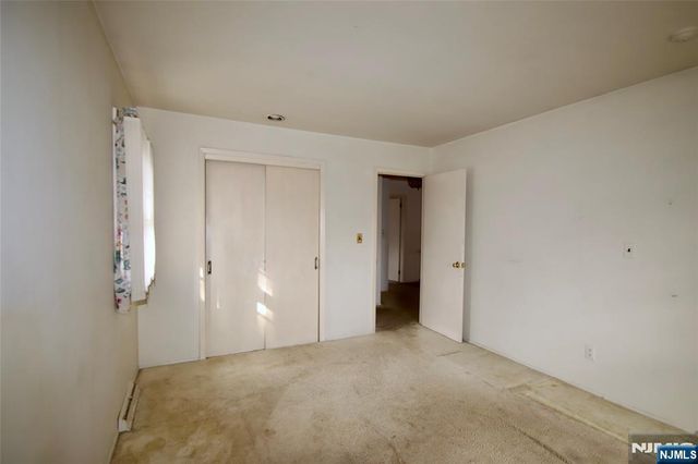 5-22 Dorothy Street, Fair Lawn, NJ 07410