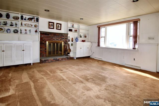 5-22 Dorothy Street, Fair Lawn, NJ 07410