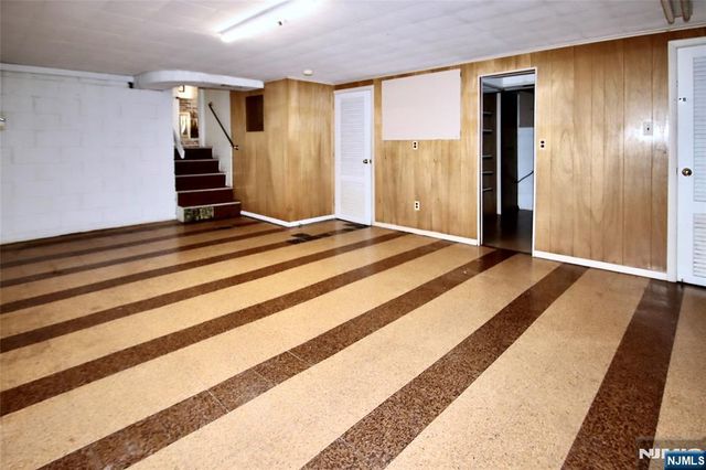 5-22 Dorothy Street, Fair Lawn, NJ 07410