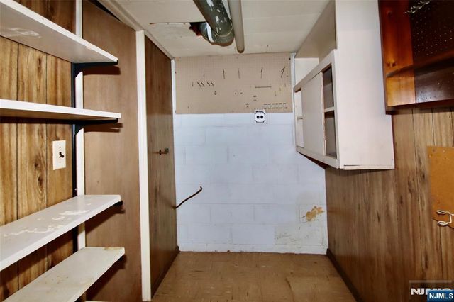 5-22 Dorothy Street, Fair Lawn, NJ 07410