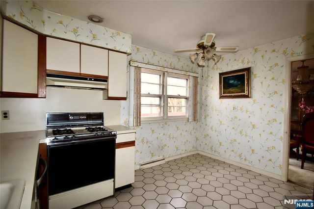 5-22 Dorothy Street, Fair Lawn, NJ 07410