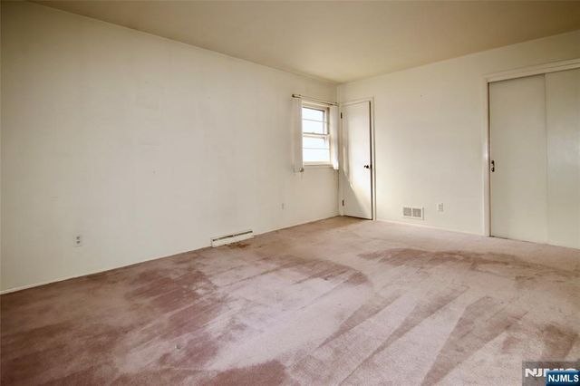 5-22 Dorothy Street, Fair Lawn, NJ 07410